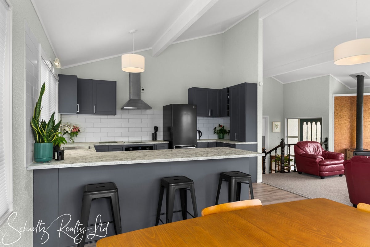 15 Bickerstaffe Road, Maungaturoto, Maungaturoto - Carousel 1