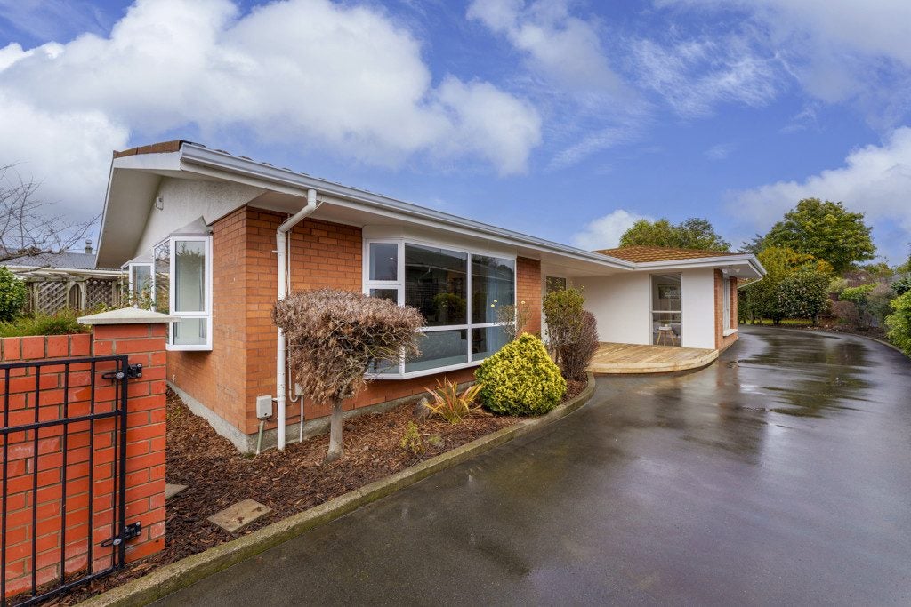 144 Warren Crescent, Hillmorton, Christchurch - Carousel 24