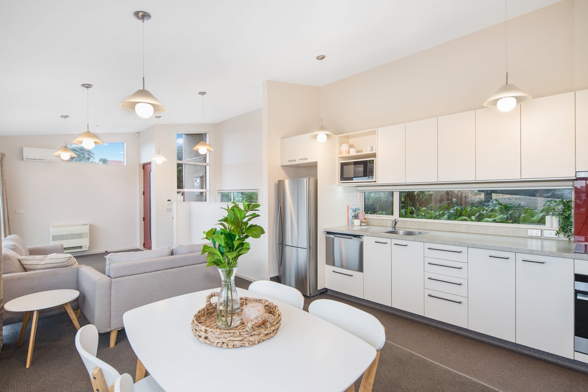 6 Wrights Hill Road, Karori, Wellington - Carousel 1