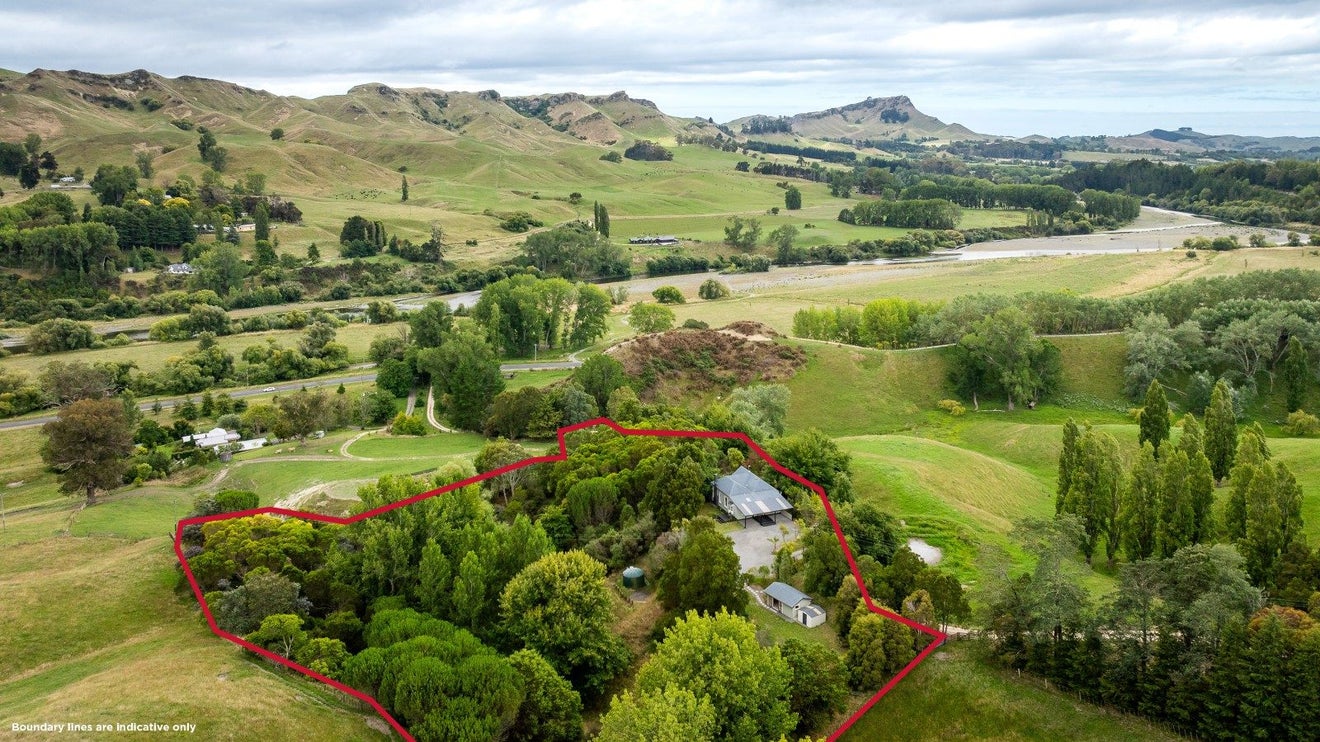 583A Kahuranaki Road, Kahuranaki, Havelock North - Carousel 23
