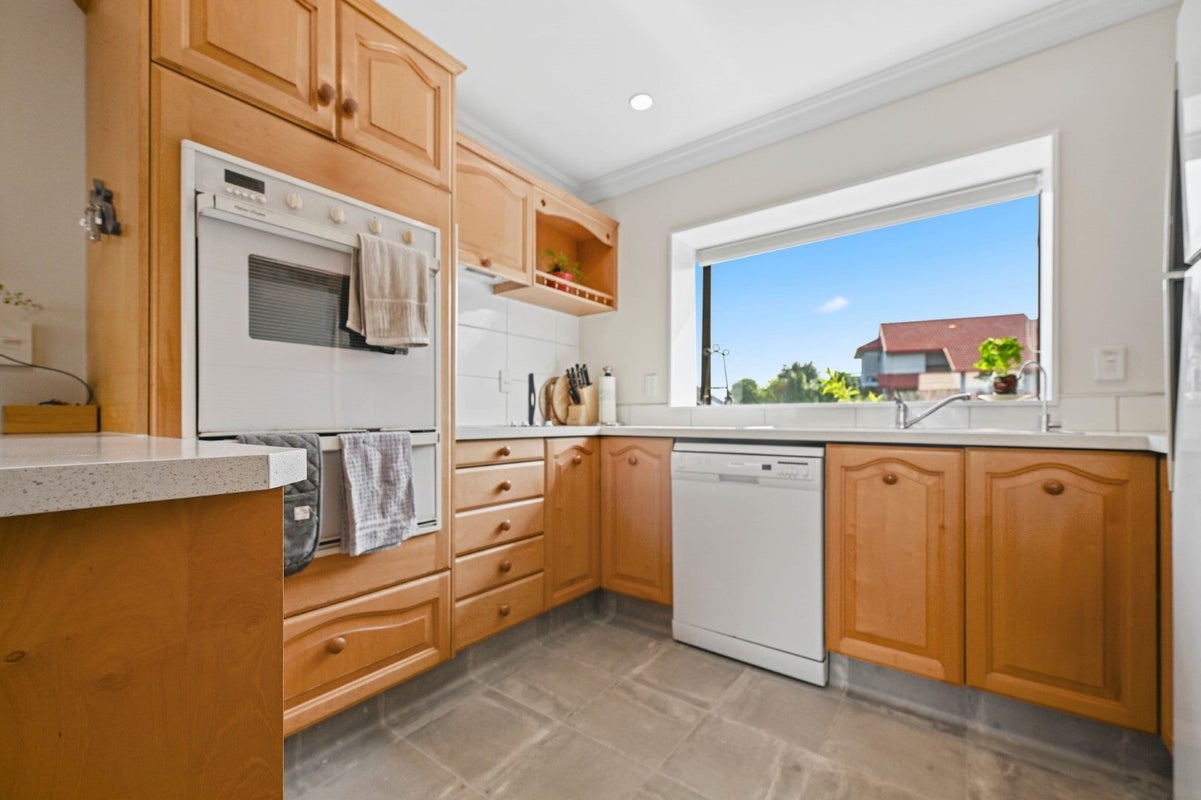 19 Dallinger Street, St Andrews, Hamilton - Carousel 2
