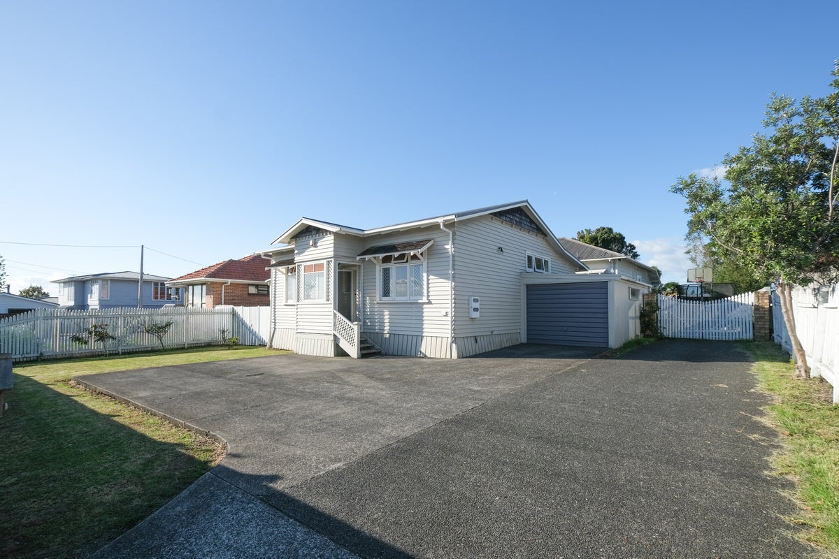 1/368 Richardson Road, Mount Roskill, Auckland - Carousel 1