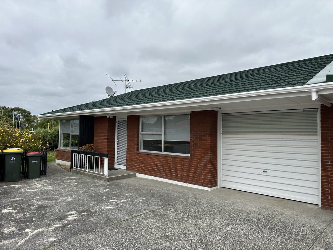 2/11 Dowling Place, Pakuranga, Auckland - Carousel 1