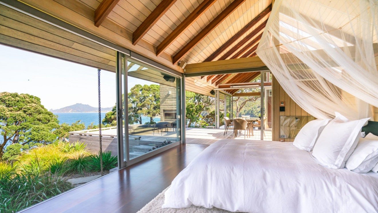 78 Te Whara Way, Onerahi - Carousel 1