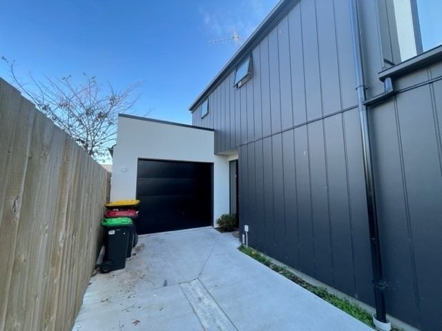 4/15 Waltham Road, Sydenham, Christchurch - Carousel 1