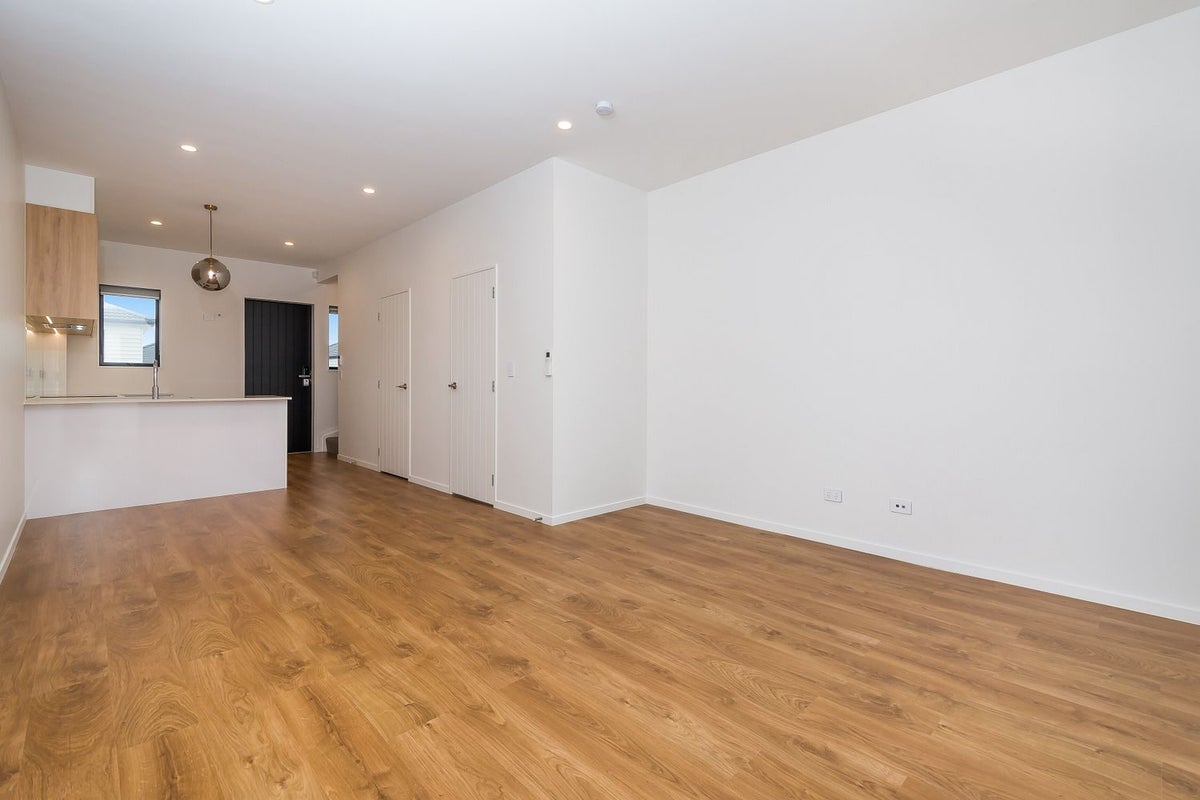 4/26 Springvale Drive, Fairview Heights, Auckland - Carousel 2