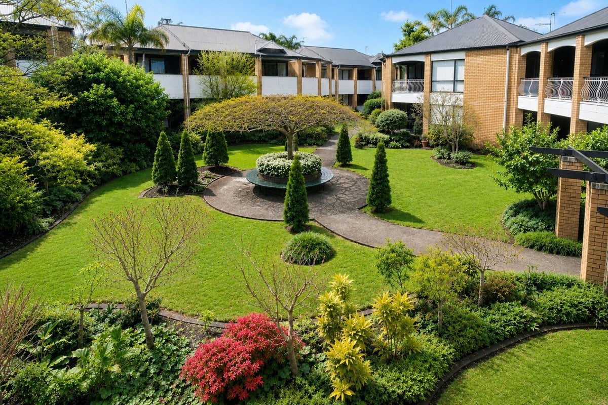 12/31 Green Lane East, Remuera, Auckland - Carousel 1