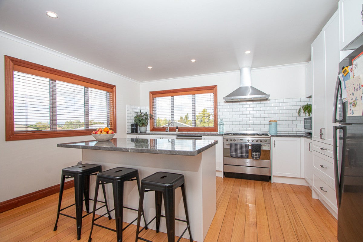 32 Rolleston Street, Kihikihi, Te Awamutu - Carousel 2