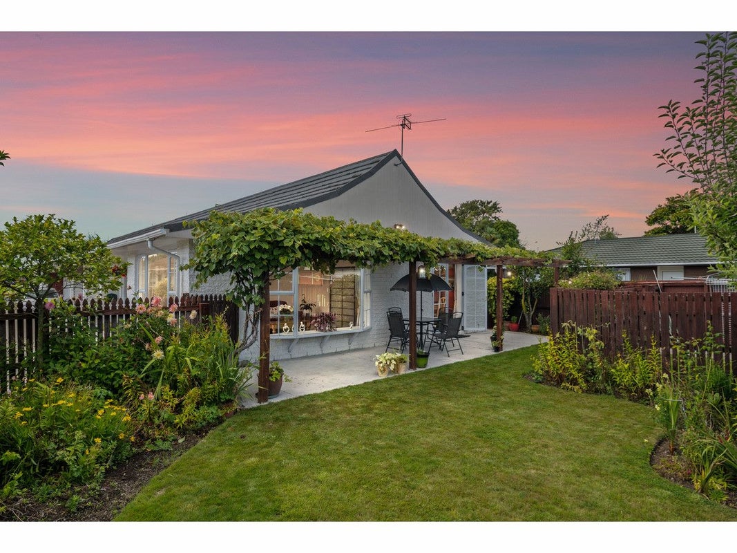 2/203 Main North Road, Redwood, Christchurch - Carousel 2