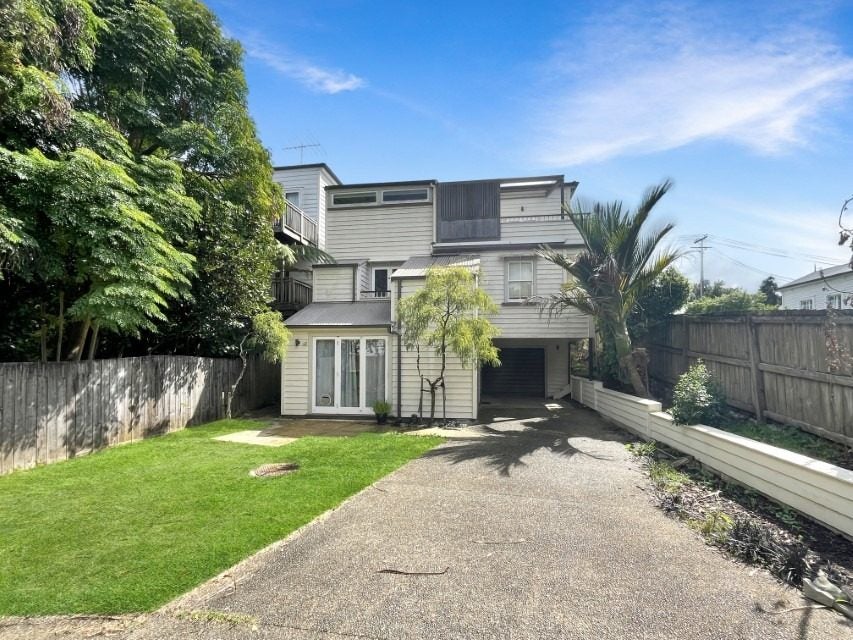 21 Anglesea Street, Freemans Bay, Auckland - Carousel 1