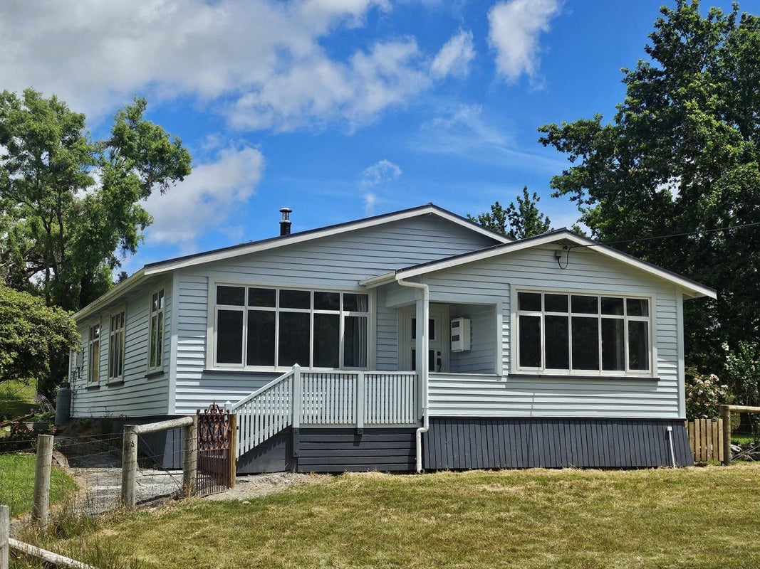 1252 Arnold Valley Road, Dobson - Carousel 1