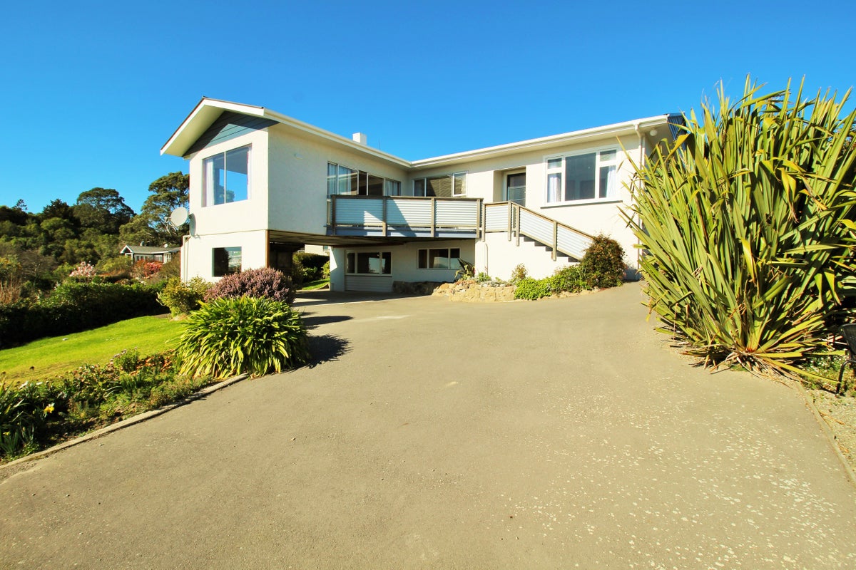 8A Tamar Street, South Hill, Oamaru - Carousel 1