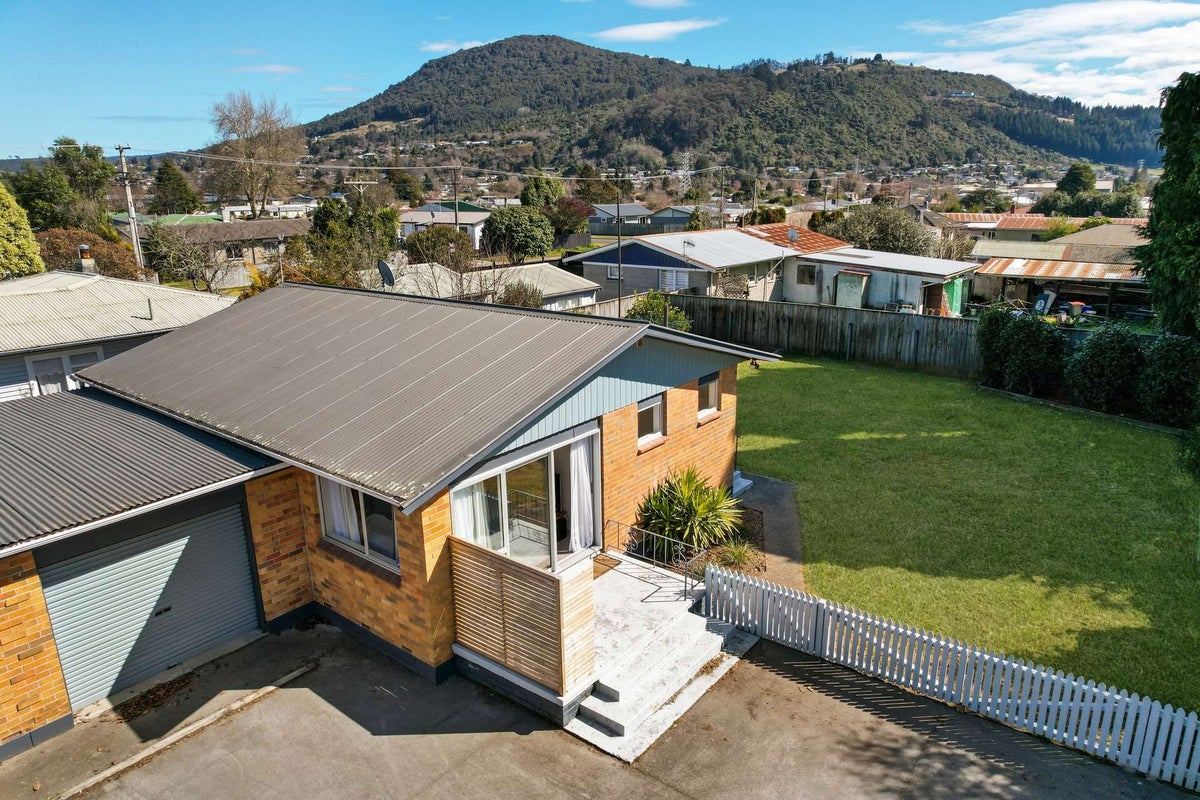67A Clayton Road, Mangakakahi, Rotorua - Carousel 1