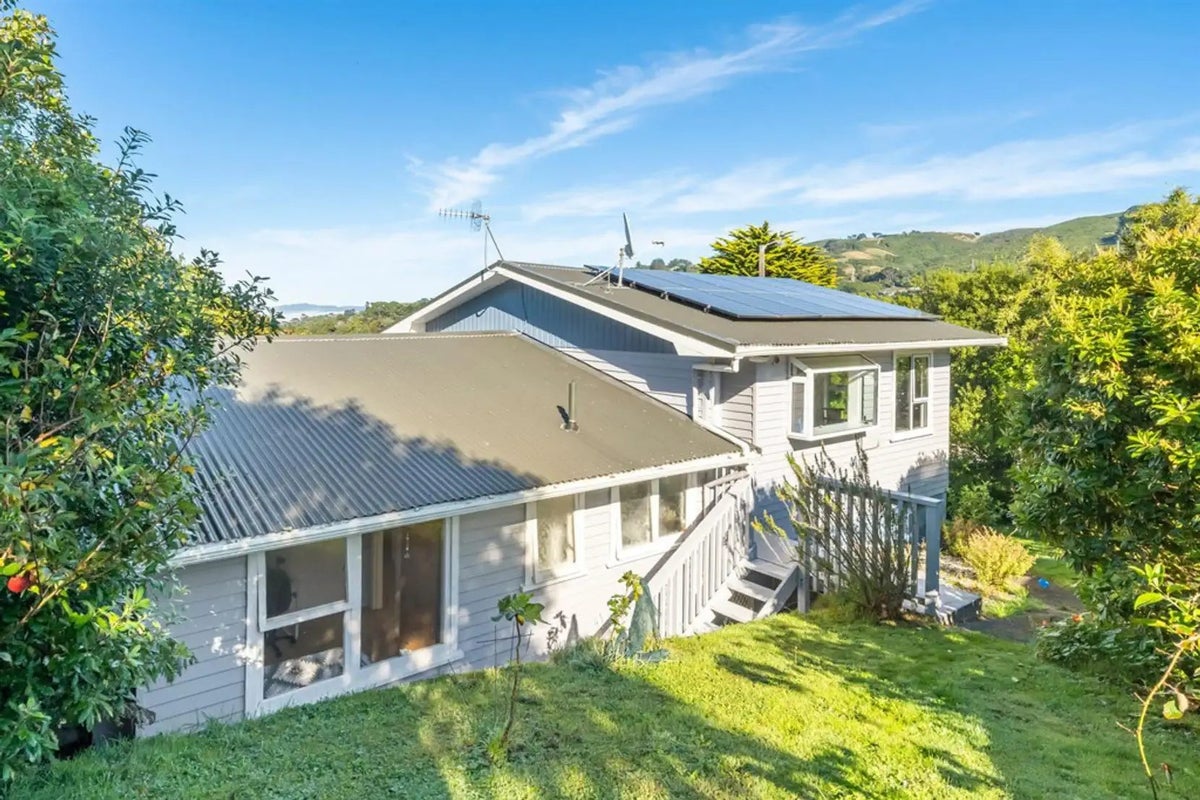 54 Major Drive, Kelson, Lower Hutt - Carousel 1