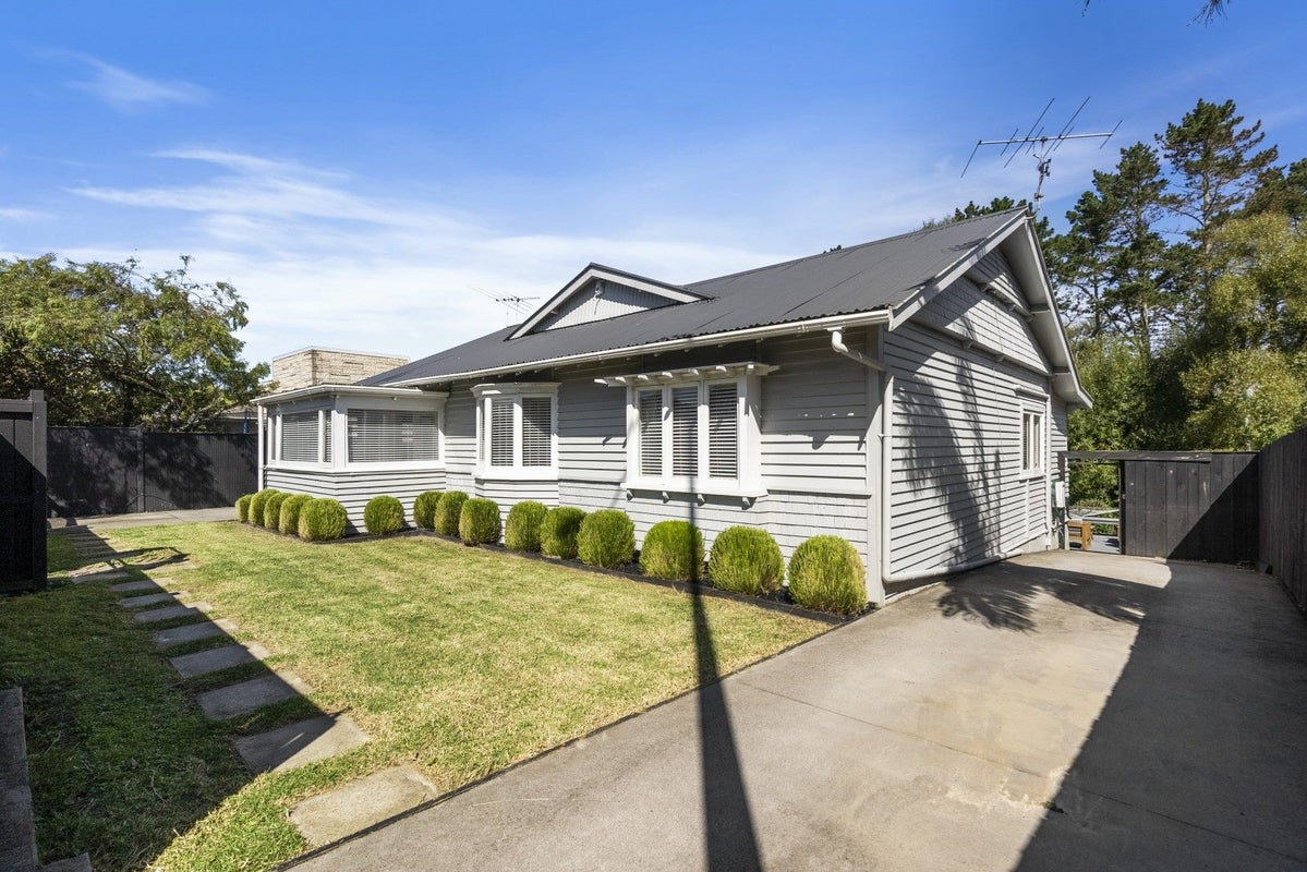 1018 Great North Road, Point Chevalier, Auckland - Carousel 1