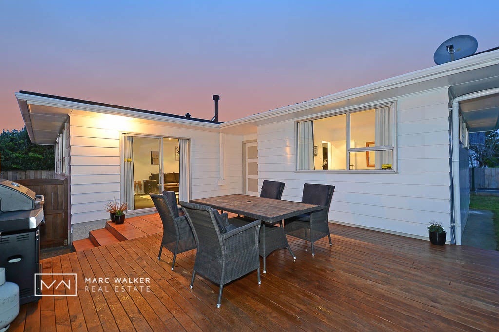 10 Akron Grove, Totara Park, Upper Hutt - Carousel 2