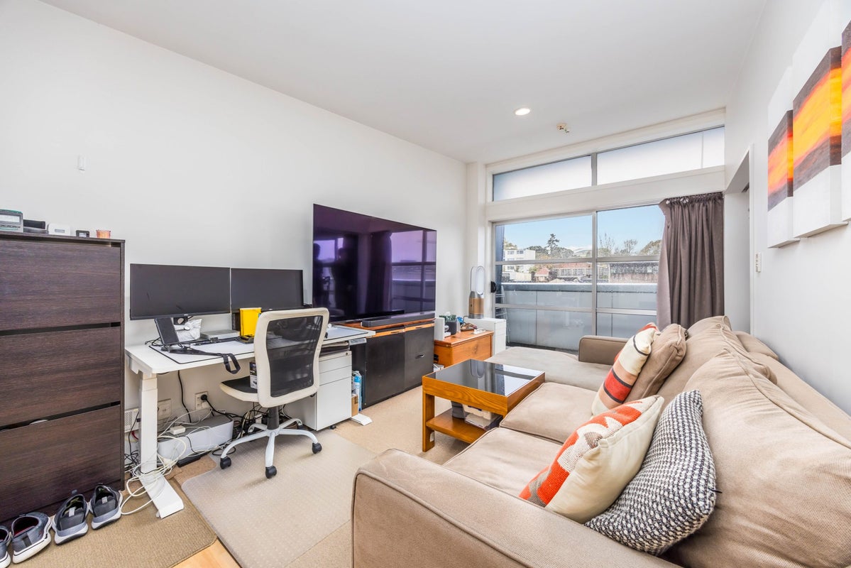 40/8 Clayton Street, Newmarket, Auckland - Carousel 2