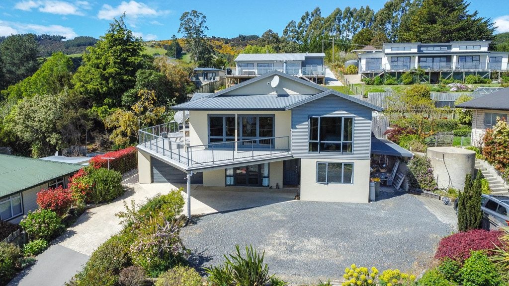 12 Kilgour Street, Waihola - Carousel 1