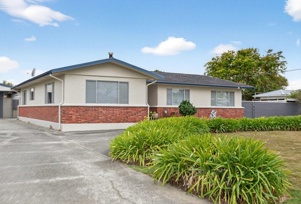 36 Costley Street, Carterton - Carousel 25