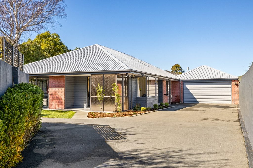 2/252 Grahams Road, Bishopdale, Christchurch - Carousel 1