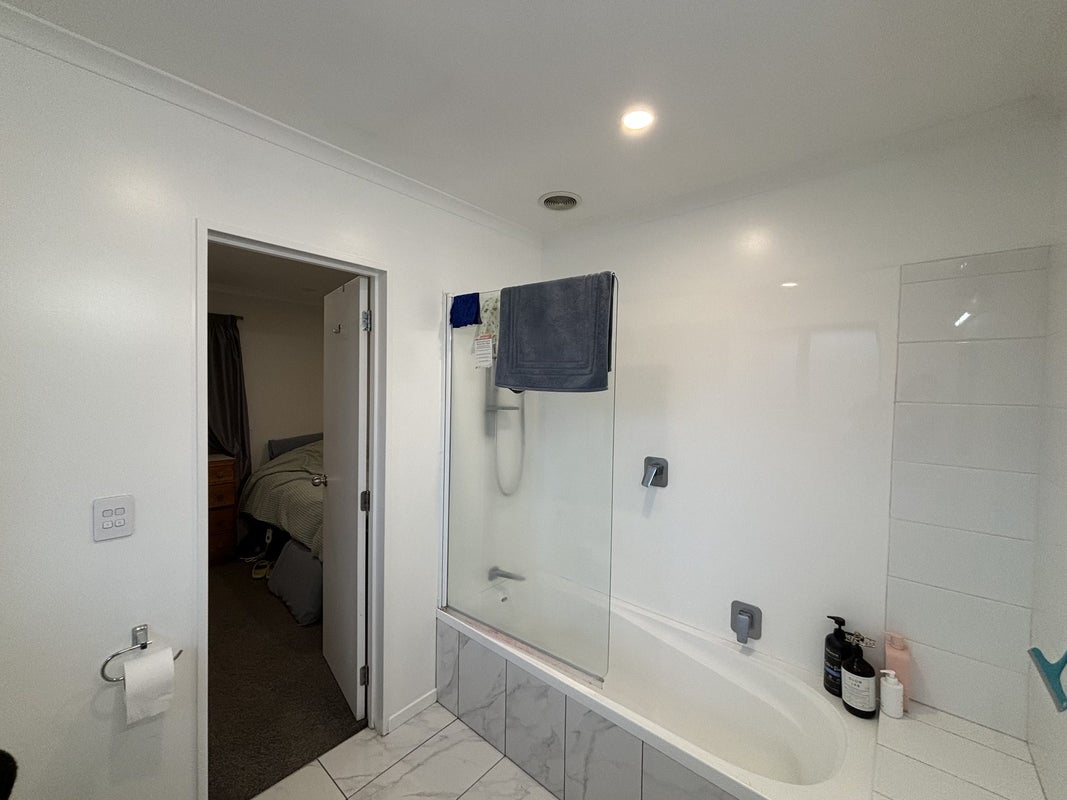 7 Hampton Place, Burnside, Christchurch - Carousel 8
