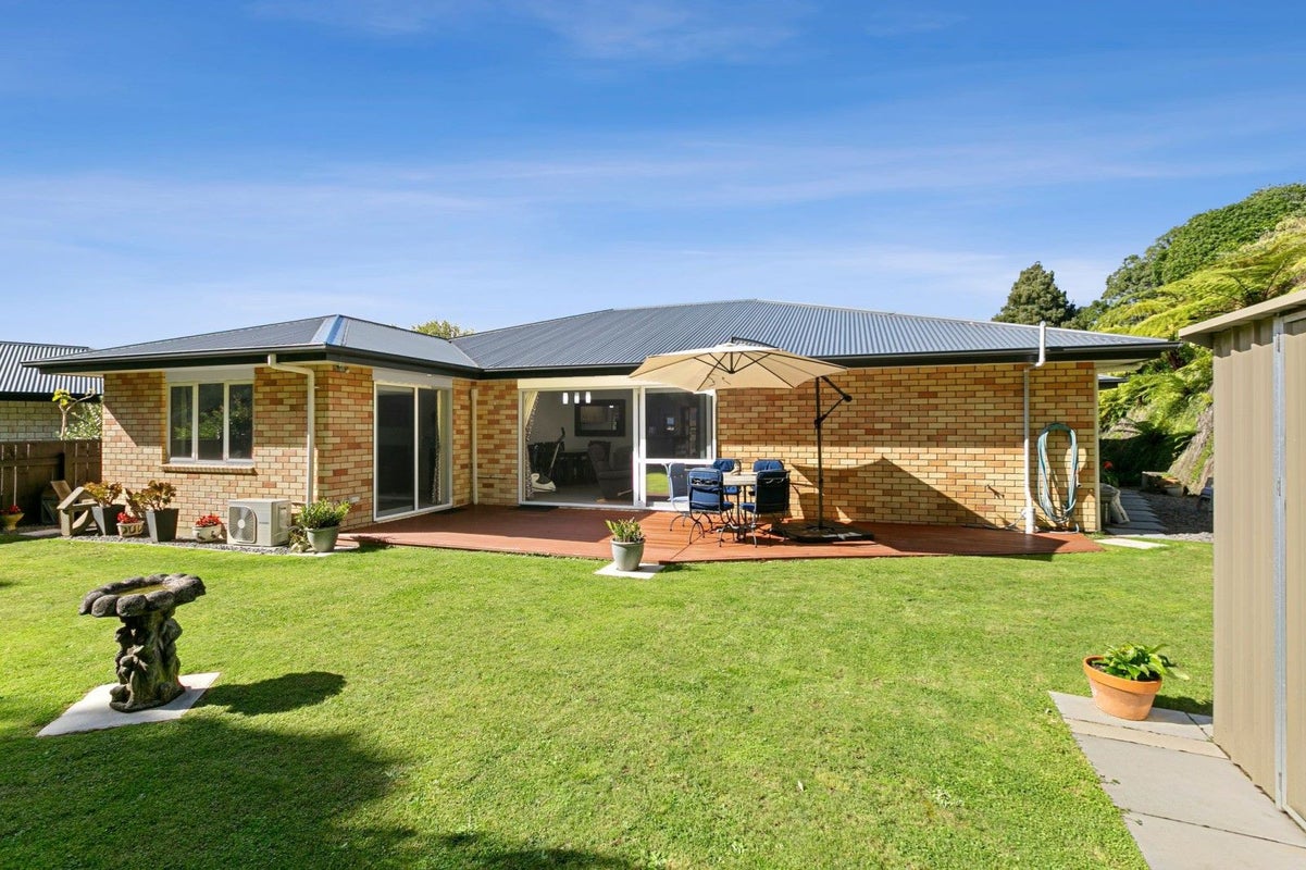 16C Cyrus Street, Whalers Gate, New Plymouth - Carousel 1