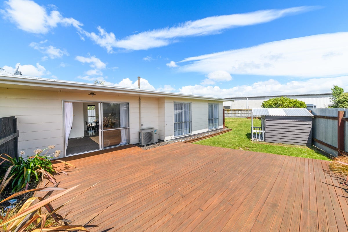 36 Acacia Street, Kelvin Grove, Palmerston North - Carousel 2