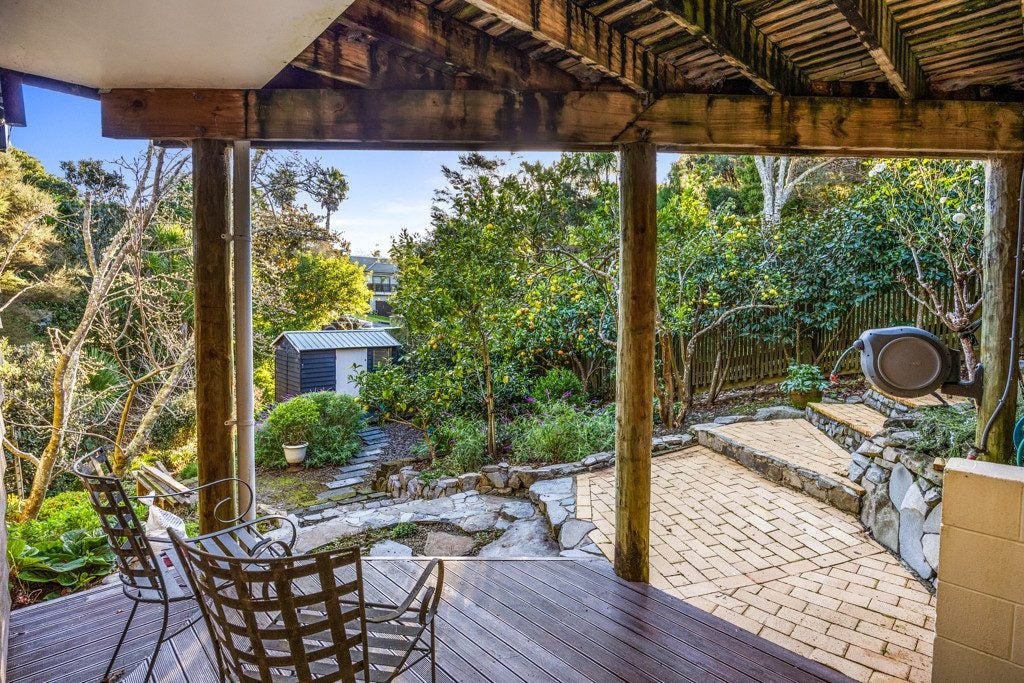 33 Chamari Close, Titirangi, Auckland - Carousel 2