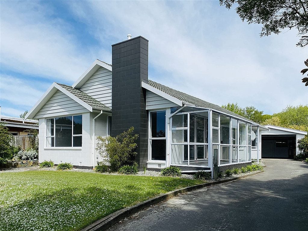 11 Ansonby Street, Russley, Christchurch - Carousel 1