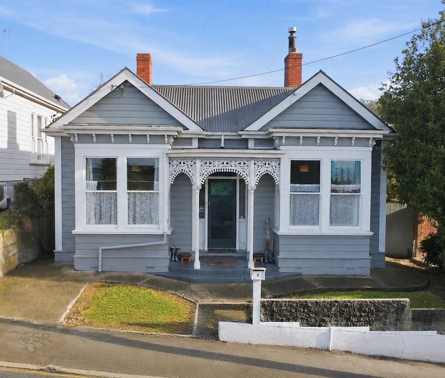 8 Morrison Street, Caversham, Dunedin - Carousel 1
