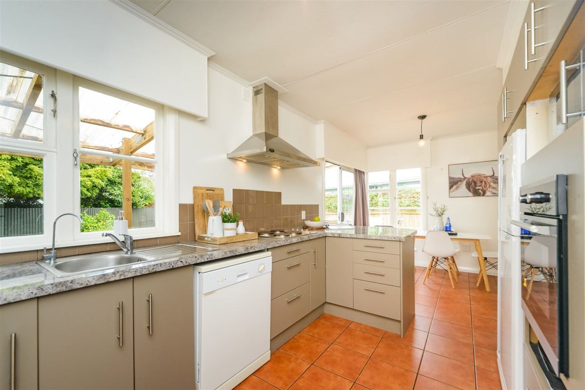19 Winchester Street, Awapuni, Palmerston North - Carousel 2