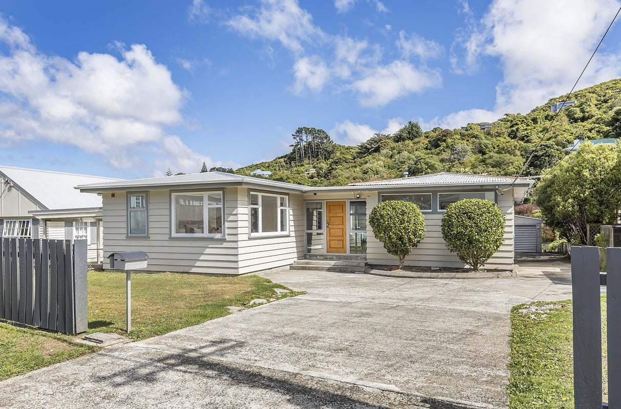 99 Parkvale Road, Karori, Wellington - Carousel 1