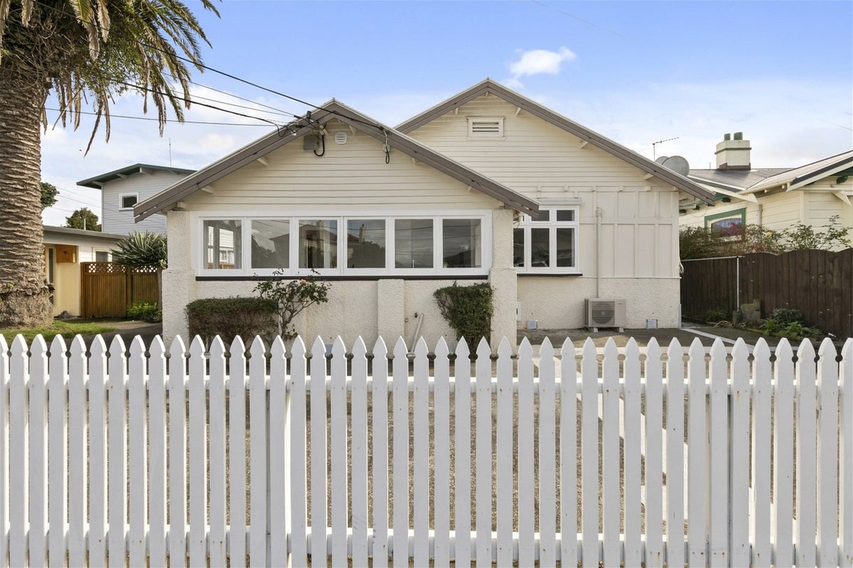 73 Victoria Street, Alicetown, Lower Hutt - Carousel 1