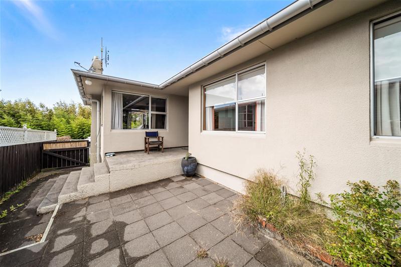 44 Awanui Street, Merrilands, New Plymouth - Carousel 2
