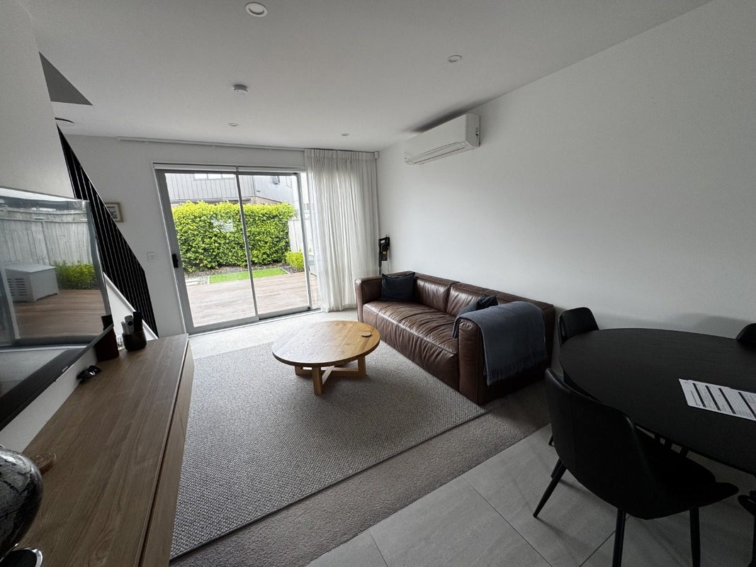 10 Kawe Marie Lane, Takanini, Auckland - Carousel 2