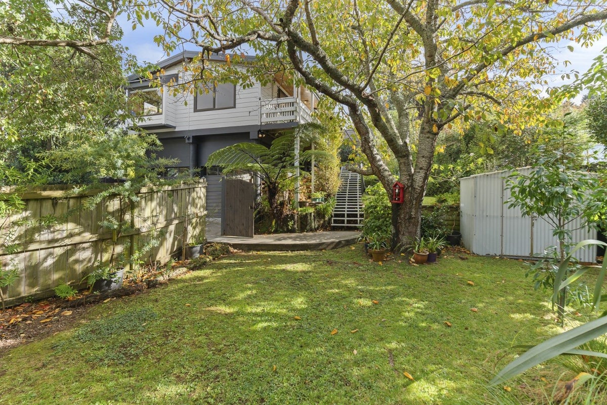 5 Elizabeth Place, Ferndale, New Plymouth - Carousel 2