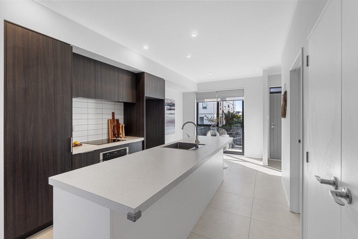 39 Nugget Avenue, Hobsonville, Auckland - Carousel 1