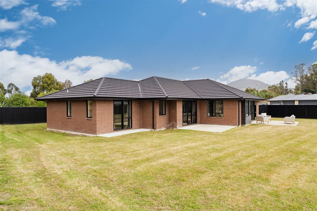 43 Awa Toru Drive, Fairfield, Dunedin - Carousel 2