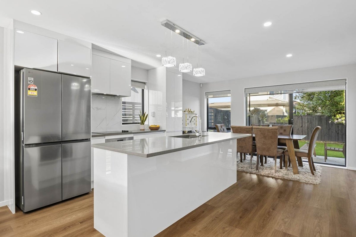 27 Paapaakiri Loop, Takanini, Auckland - Carousel 2
