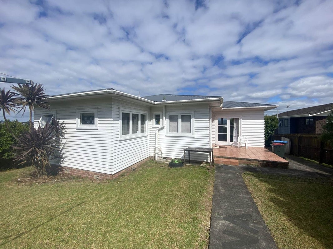 104 Whitney Street, New Windsor, Auckland - Carousel 13