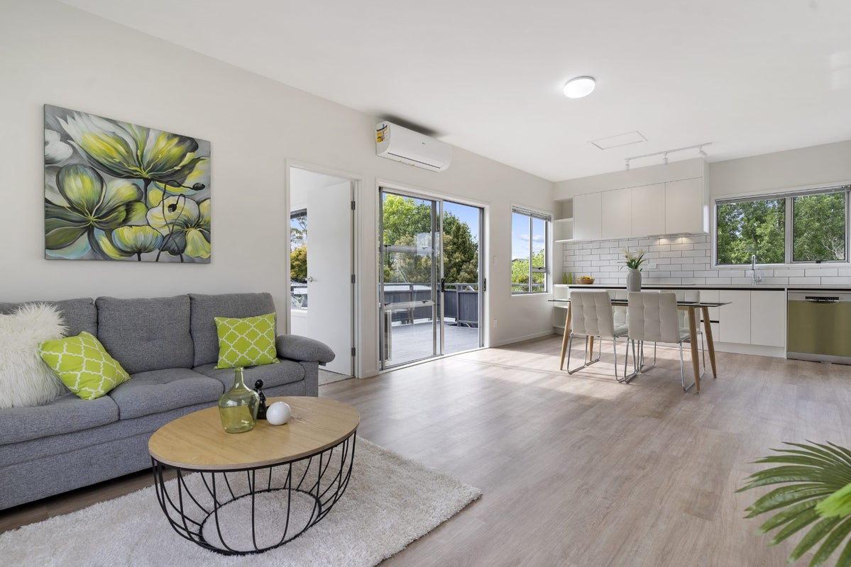 107 Third View Avenue, Beachlands, Auckland - Carousel 2
