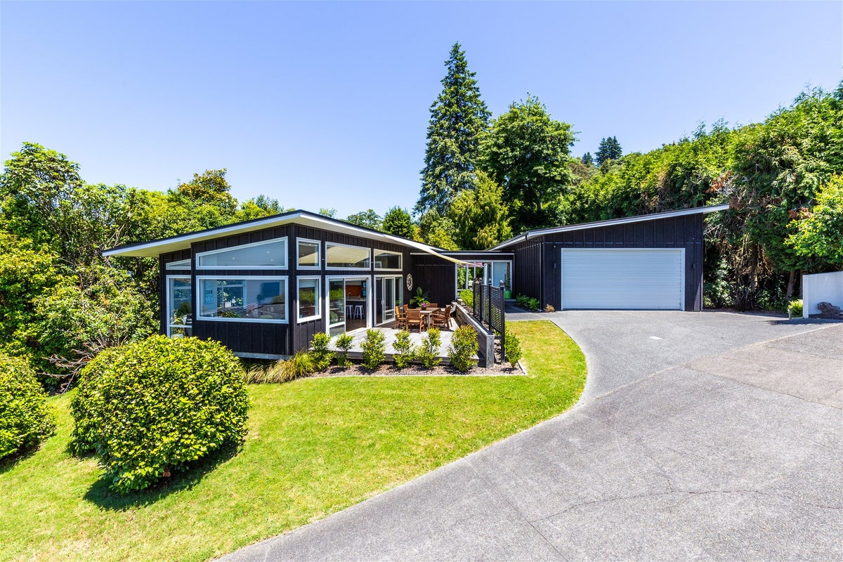 31 Mapara Road, Acacia Bay, Taupo - Carousel 1