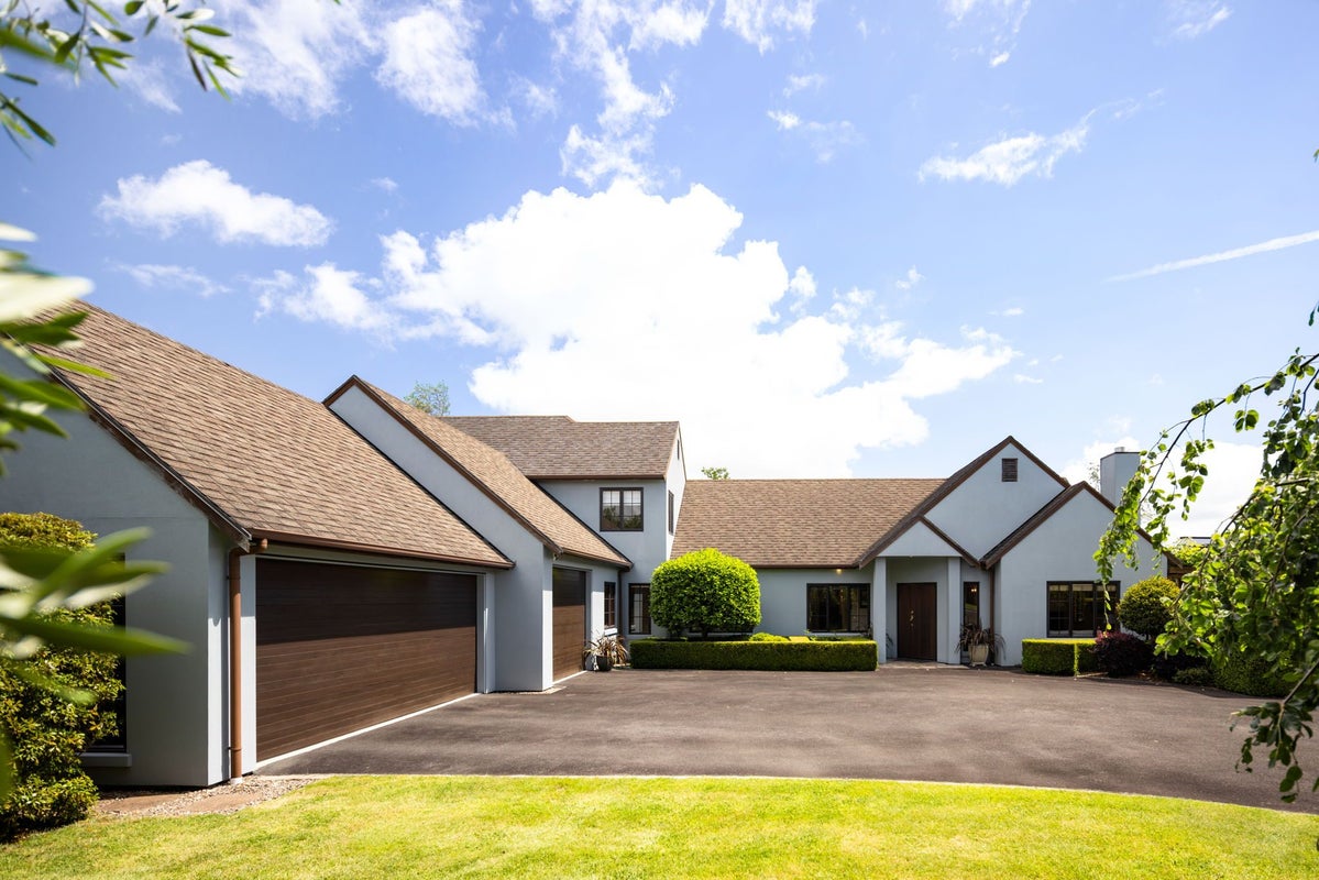 1881 River Road, Flagstaff, Hamilton - Carousel 2