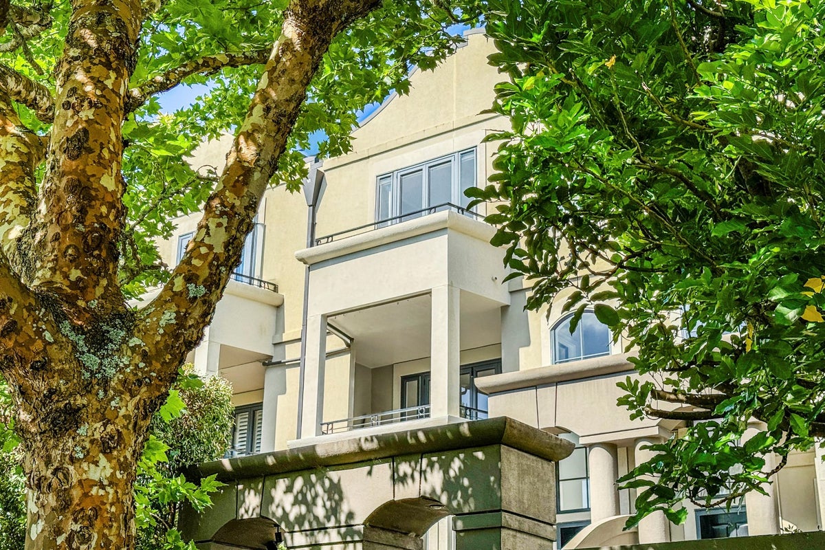2/9 Balfour Road, Parnell, Auckland - Carousel 1
