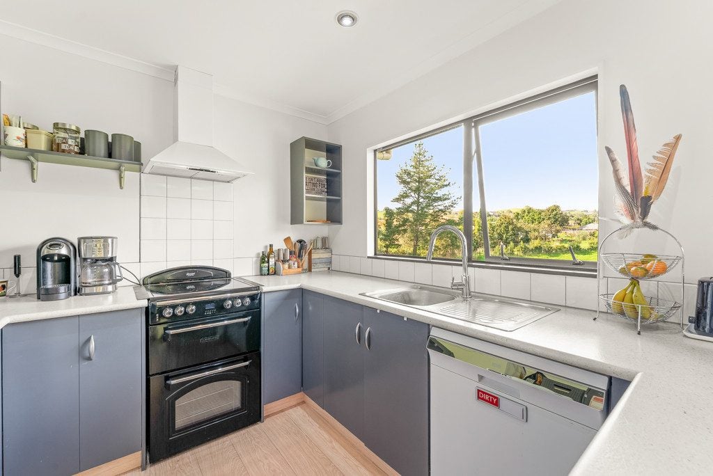 126 Meander Drive, Welcome Bay, Tauranga - Carousel 2