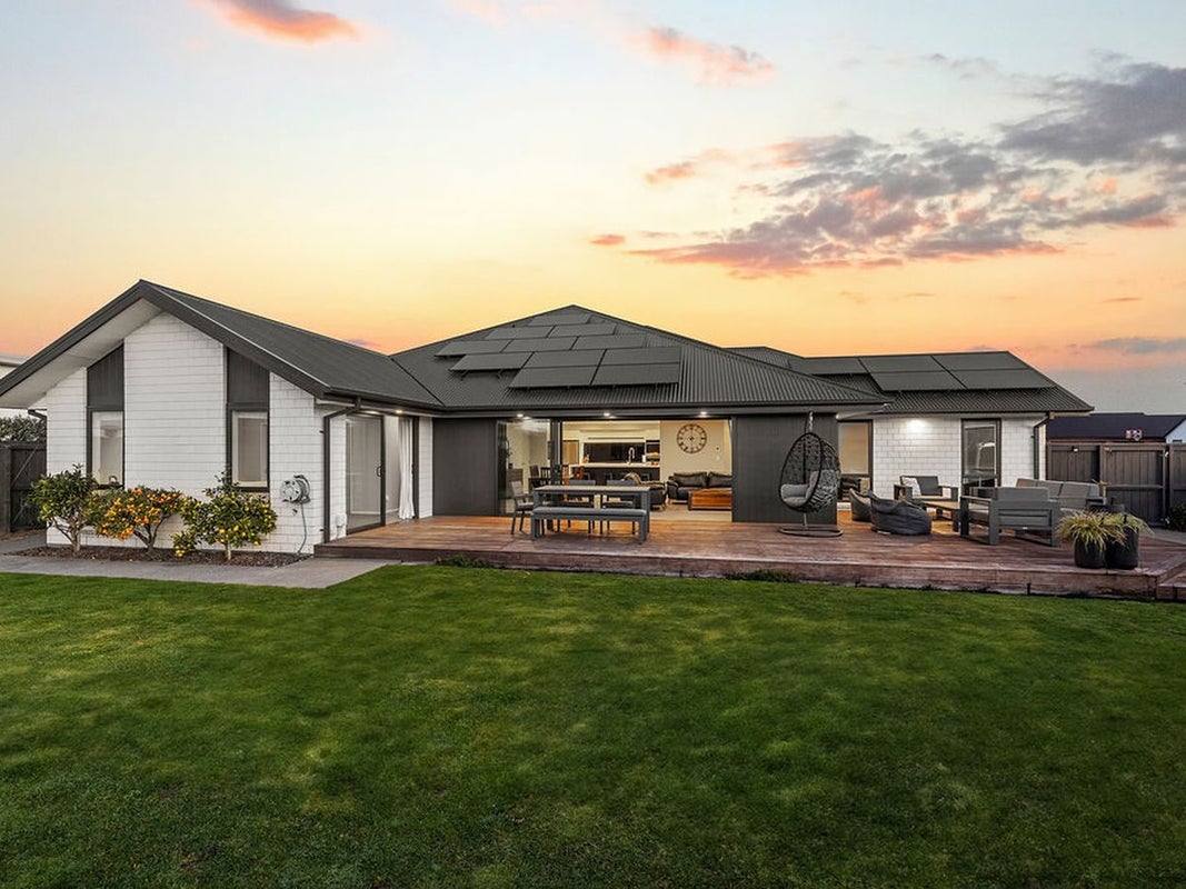 18 Roys Street, Marshland, Christchurch - Carousel 2