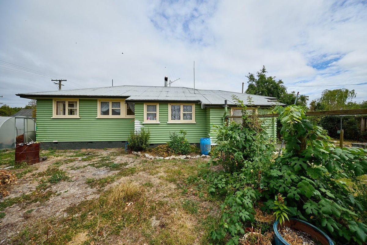 32 Leslie Street, Waiau, Waiau - Carousel 2