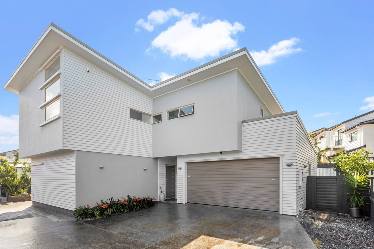 41 Bremner Avenue, Mount Roskill, Auckland - Carousel 1