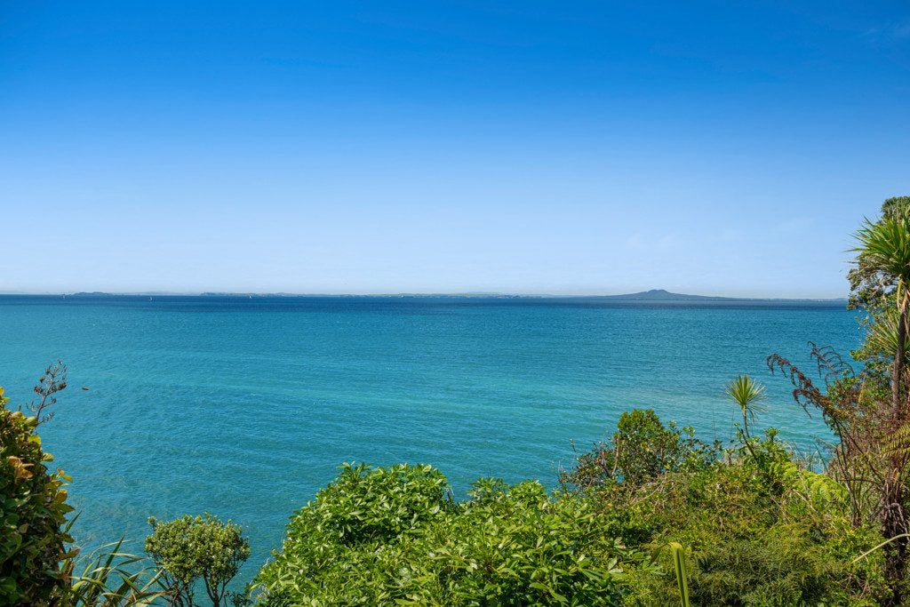 859 Whangaparaoa Road, Manly, Whangaparaoa - Carousel 2