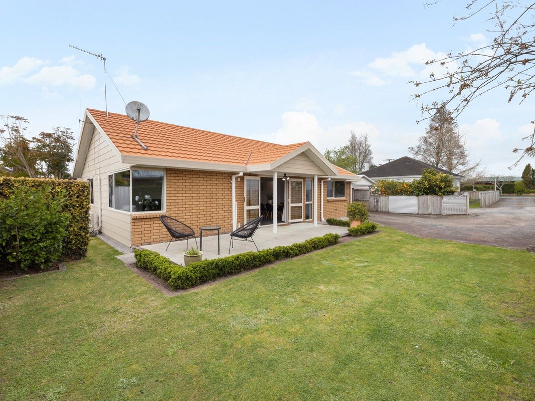 14A Taylor Terrace, St Andrews, Hamilton - Carousel 1